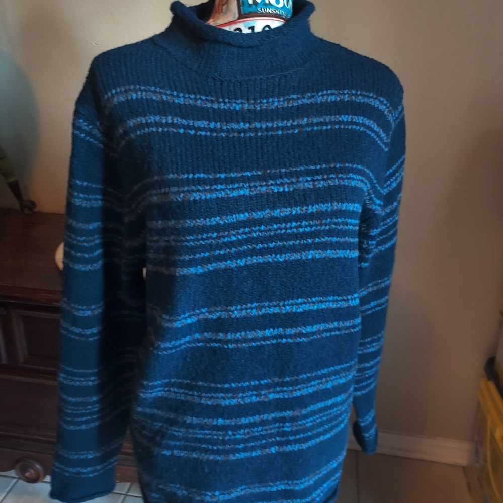 Ladies St Johns Bay navy striped sweater